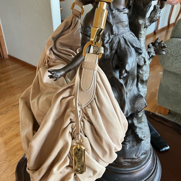 BALLY Y2K lamb skin Beige Shoulder Bag with Gold Accents COA - Picture 6 of 12